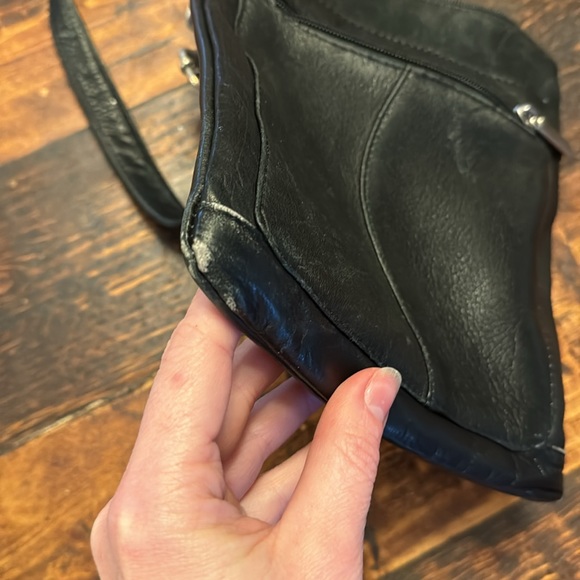 Vintage Genuine Leather Crossbody Black Bag Made in Columbia - Picture 12 of 12